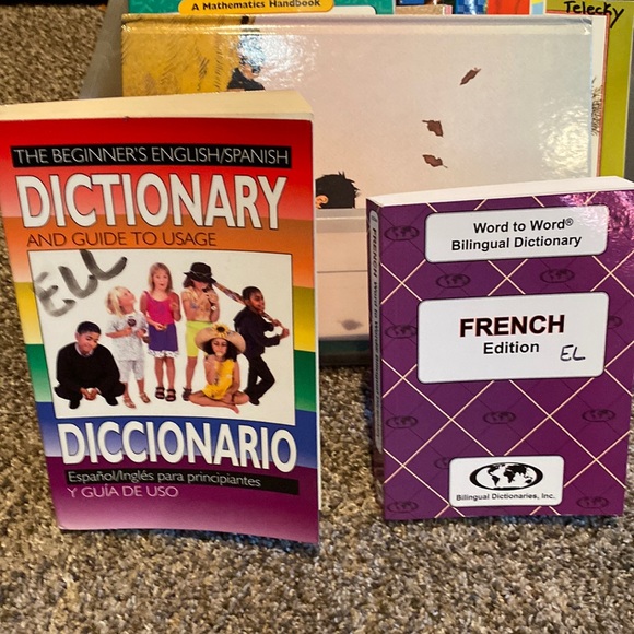 Spanish and French dictionaries - Picture 1 of 3